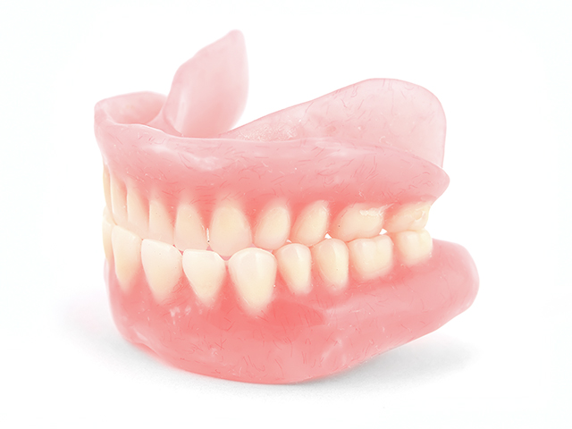 レジン床の義歯・入れ歯